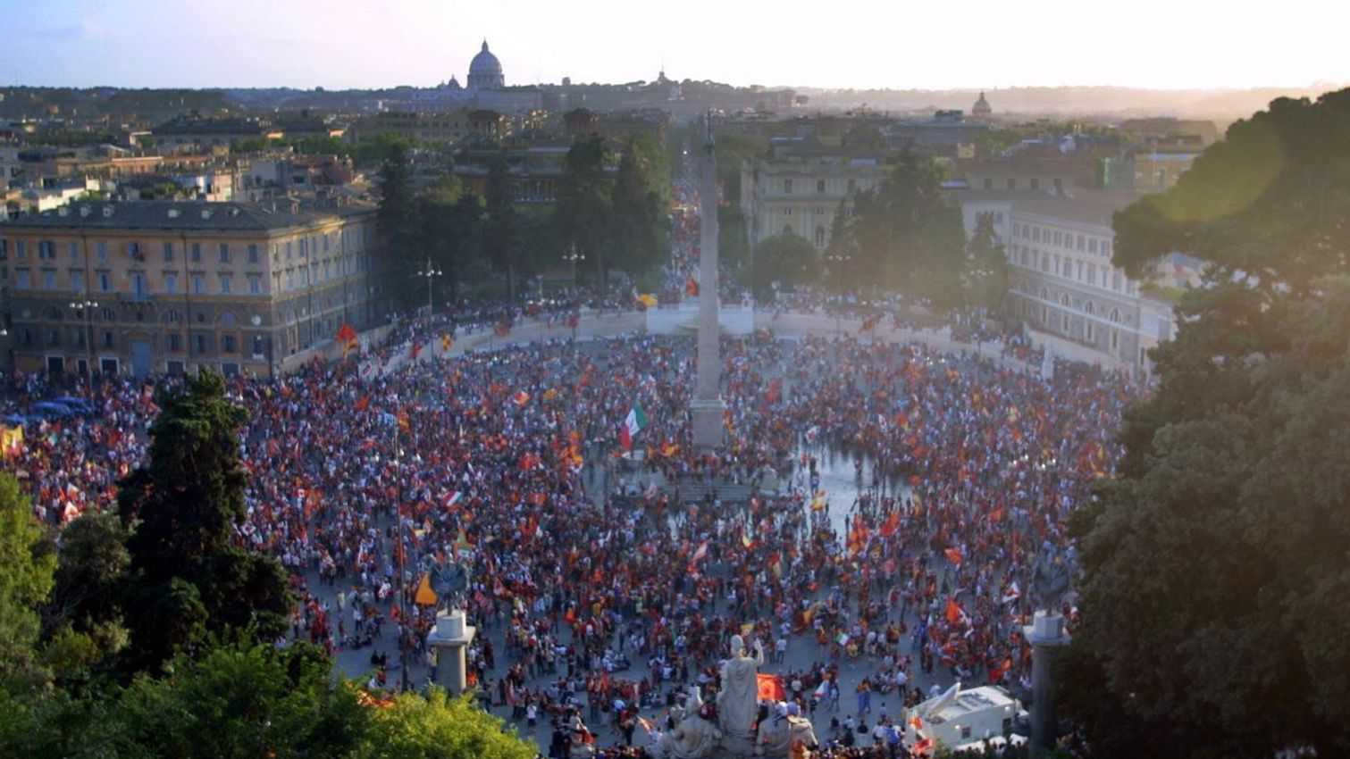 As Roma Gallery Image - 17 giugno 2001: la festa in 20 immagini straordinarie