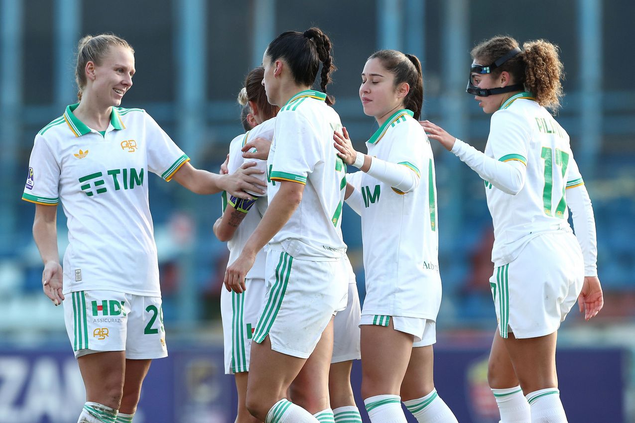 LUMEZZANE, ITALY - DECEMBER 21: Evelyne Viens of AS Roma celebrates with her team-mates after scoring the opening goal during the Coppa Italia Women match between FC Lumezzane Women and AS Roma Women at Stadio Tullio Saleri on December 21, 2025 in Lumezzane, Italy. (Photo by AS Roma/AS Roma via Getty Images)
